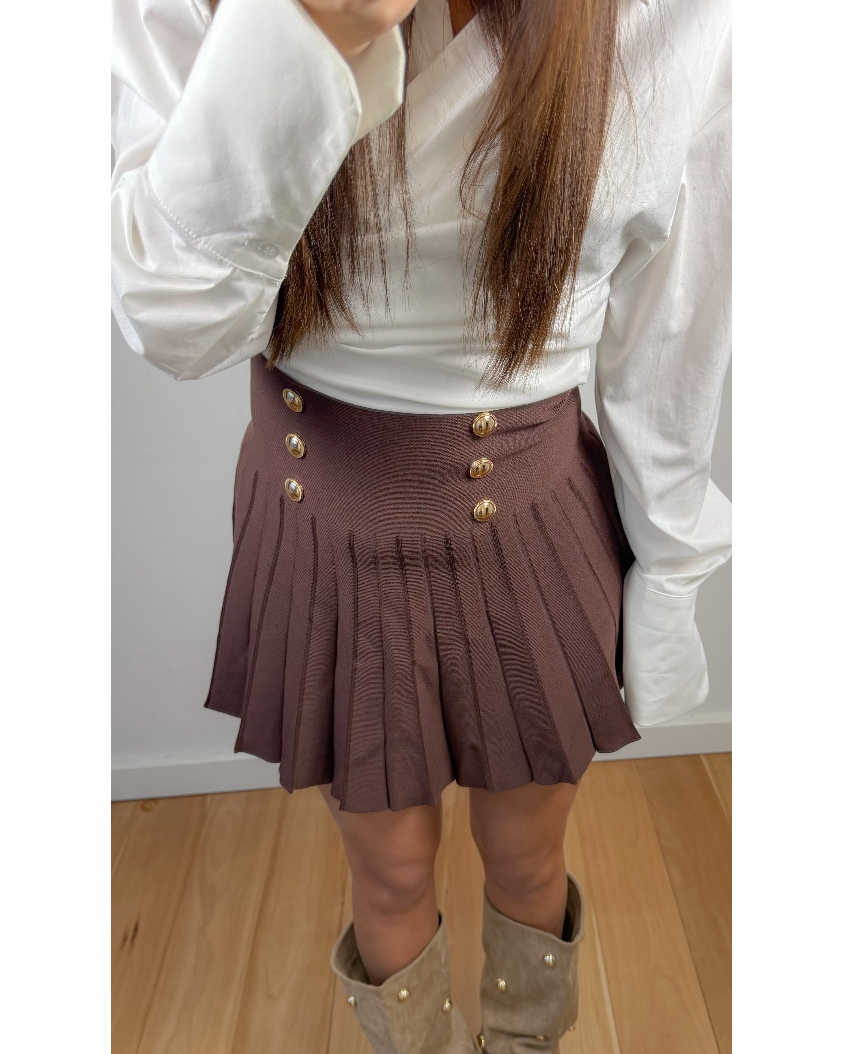 Toor bruin rokje met gouden knoopjes